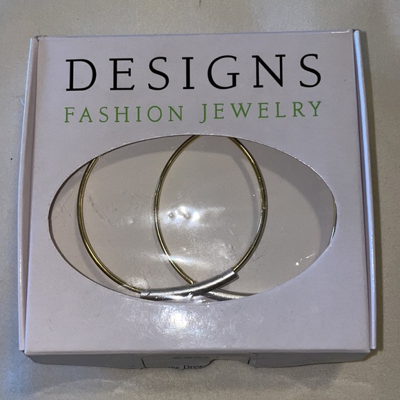 GOLD Tone Large Hoop Earrings NWT - Picture 4 of 4